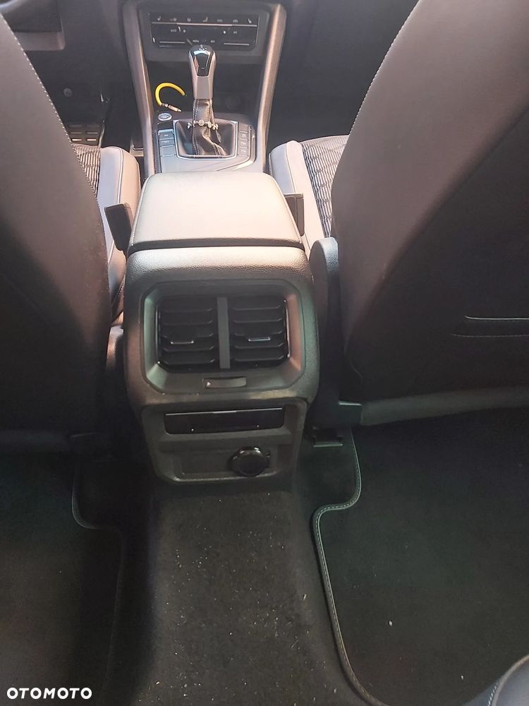 Volkswagen Tiguan ver-1-5-tsi-evo-r--line-dsg - 13