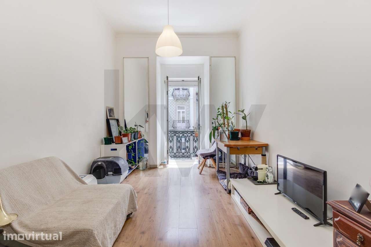 Apartamento T2+1 com elevado potencial de renovação no Centro de Lisbo - Grande imagem: 4/33