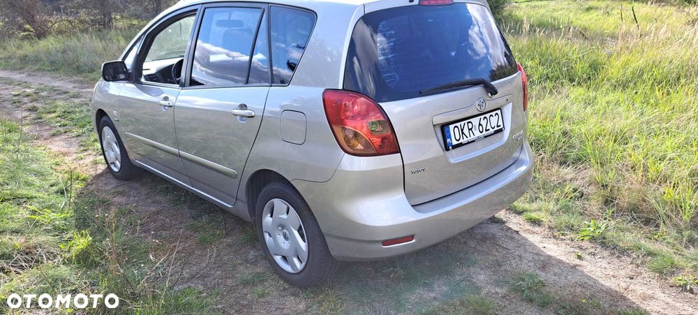 Toyota Corolla Verso - 5