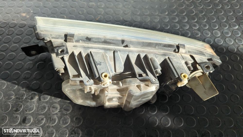 FAROL DIREITO SKODA FABIA I 2005 - 3