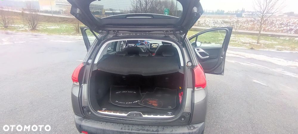 Peugeot 2008 1.6 BlueHDi Allure - 11