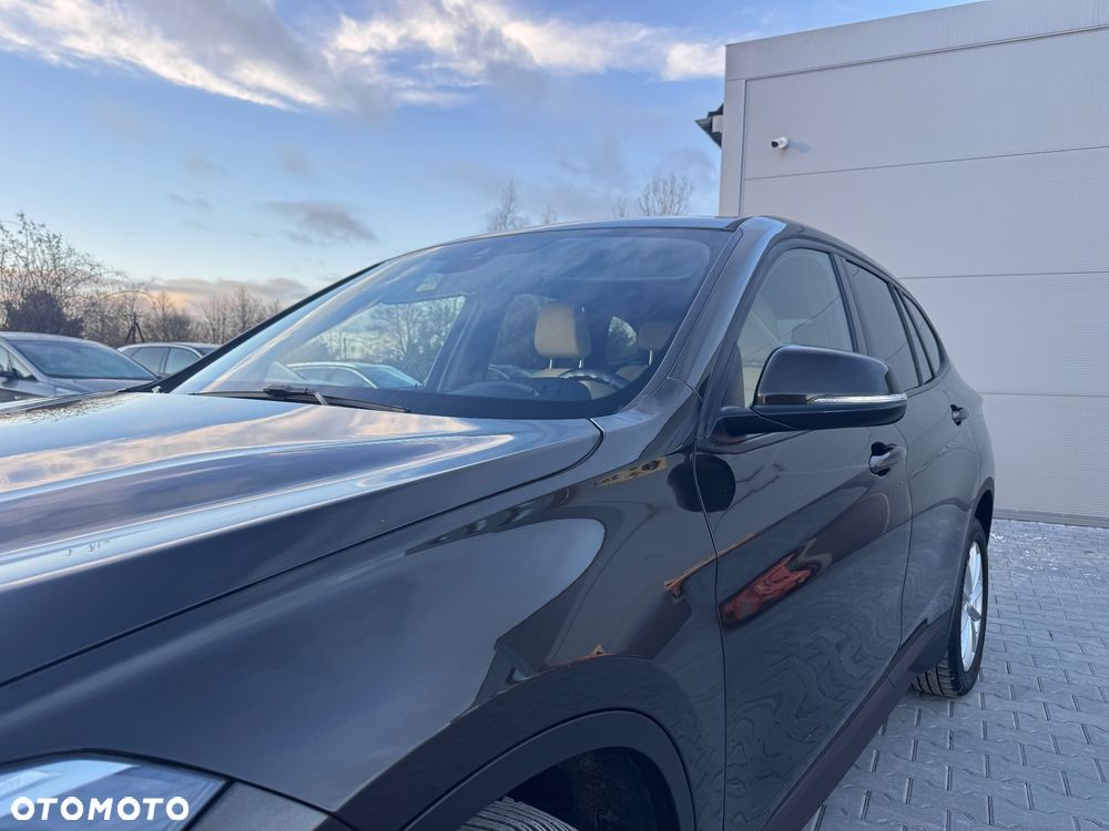 BMW X1 sDrive18i GPF Sport Line - 3