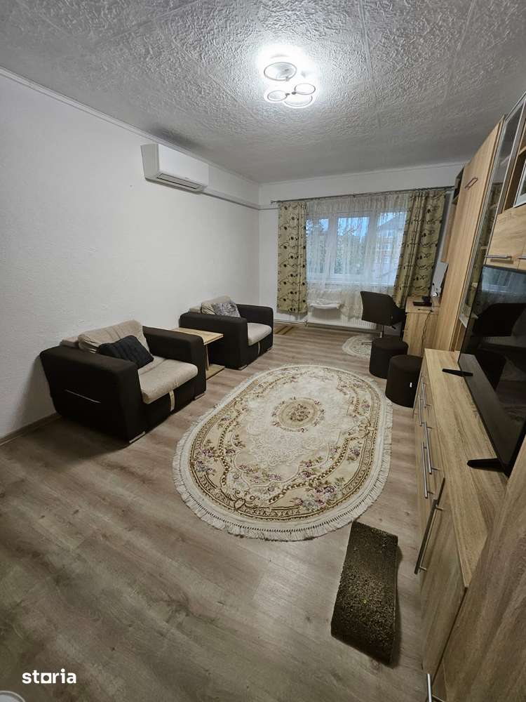 Apartament cu 2 camere decomandate, Obcini — fotografia 1