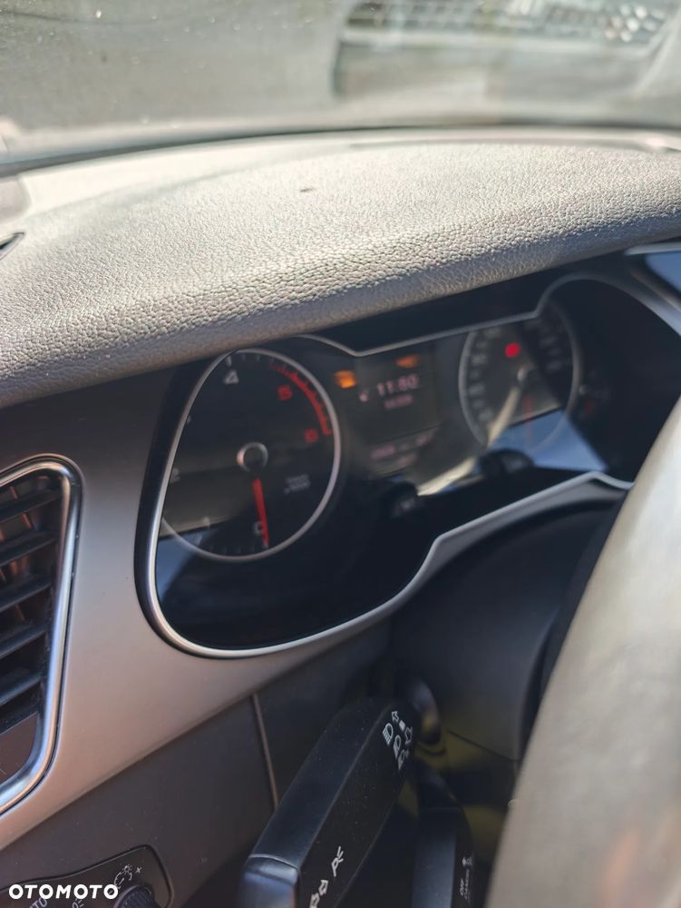 Audi A4 Limousine 2.0 TDI DPF Ambiente - 6