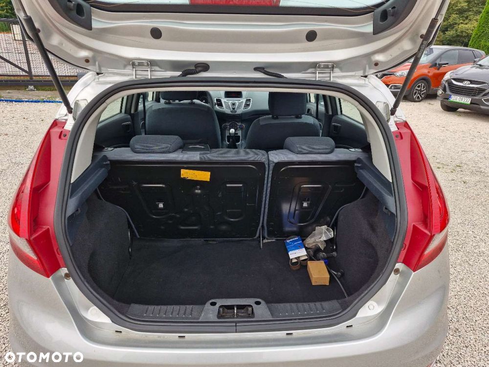 Ford Fiesta - 17