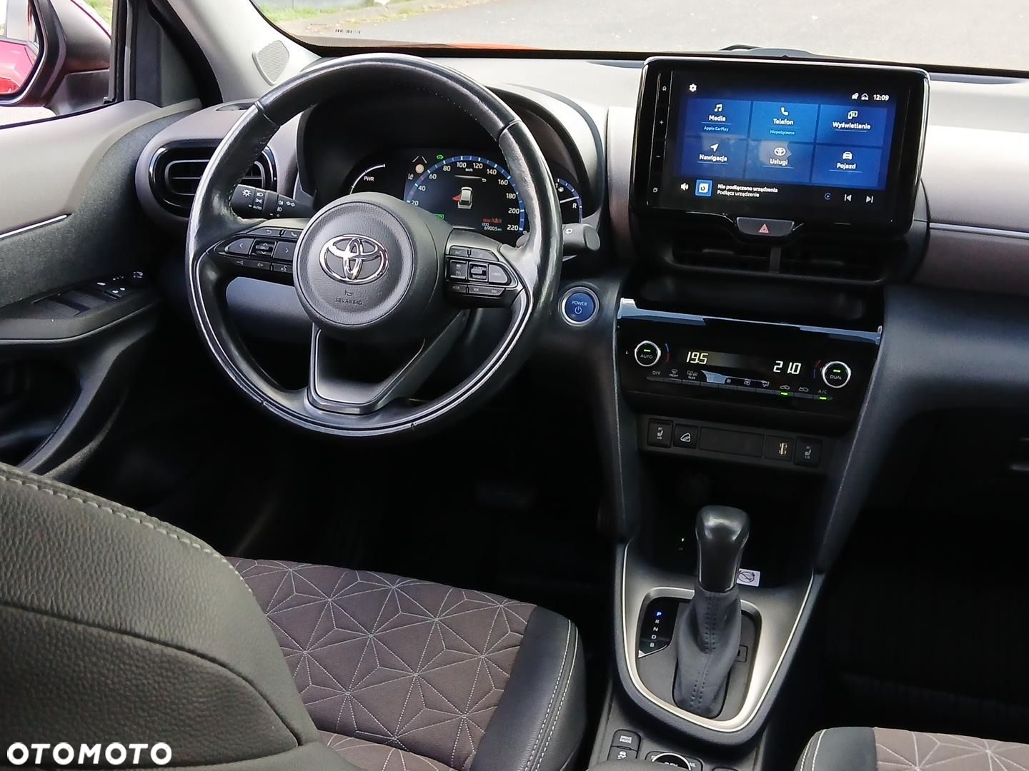 Toyota Yaris Cross - 24