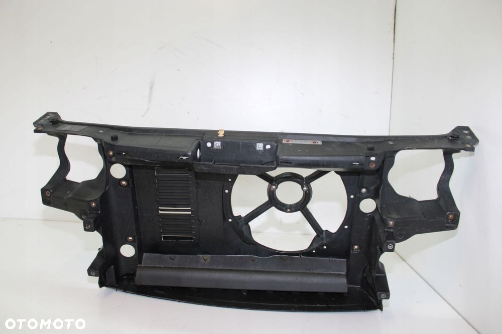 1H0805594C VW GOLF III 3 VENTO PAS PRZEDNI OBUDOWA CHŁODNIC OE - 1
