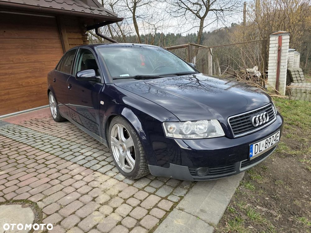 Audi A4 Limousine - 8