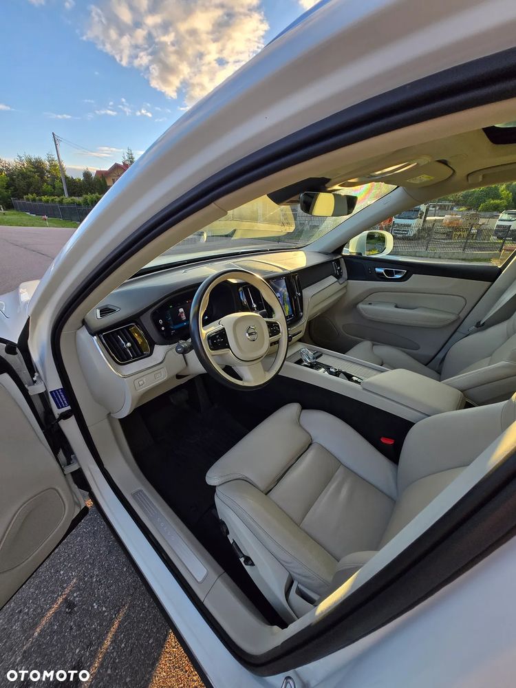 Volvo XC 60 B4 D AWD Inscription - 17