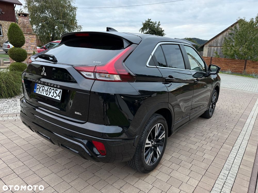 Mitsubishi Eclipse Cross - 10