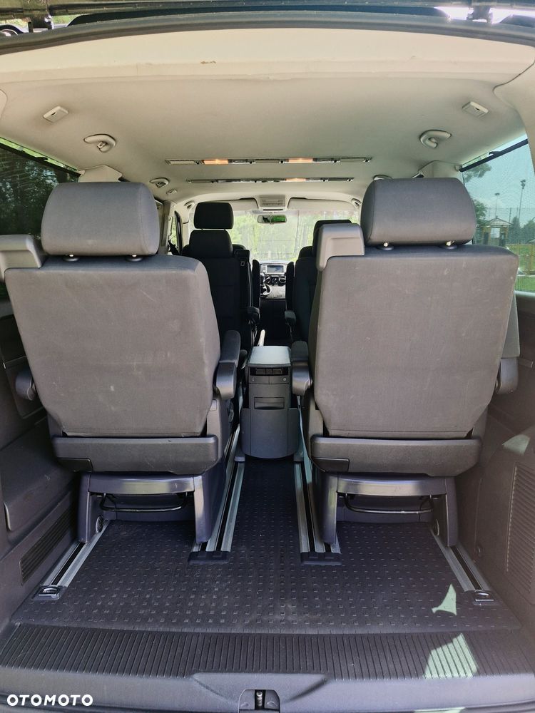 Volkswagen Multivan - 7