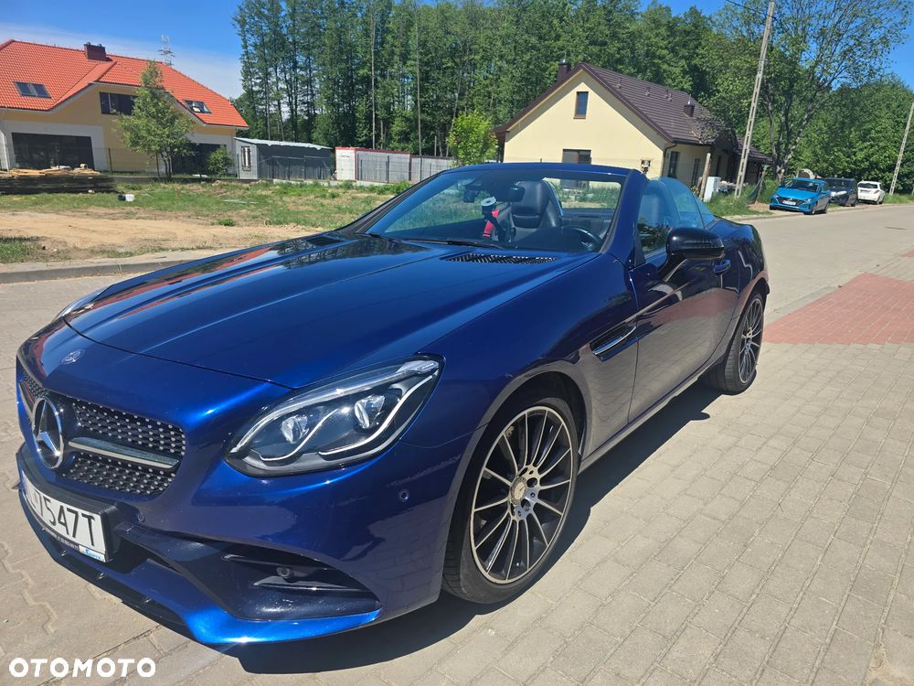 Mercedes-Benz SLC - 1