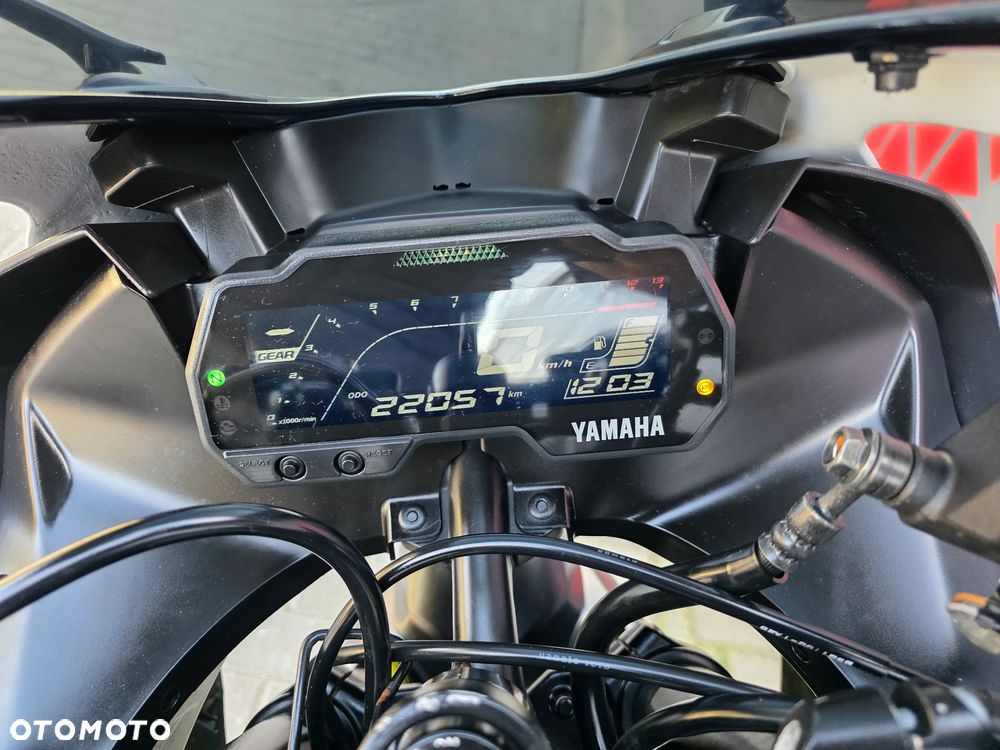 Yamaha YZF - 18