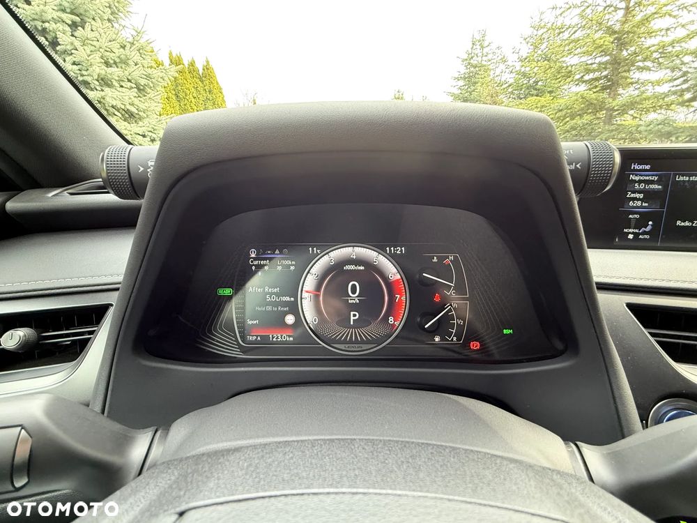 Lexus UX 250h GPF F Sport Design 2WD - 34