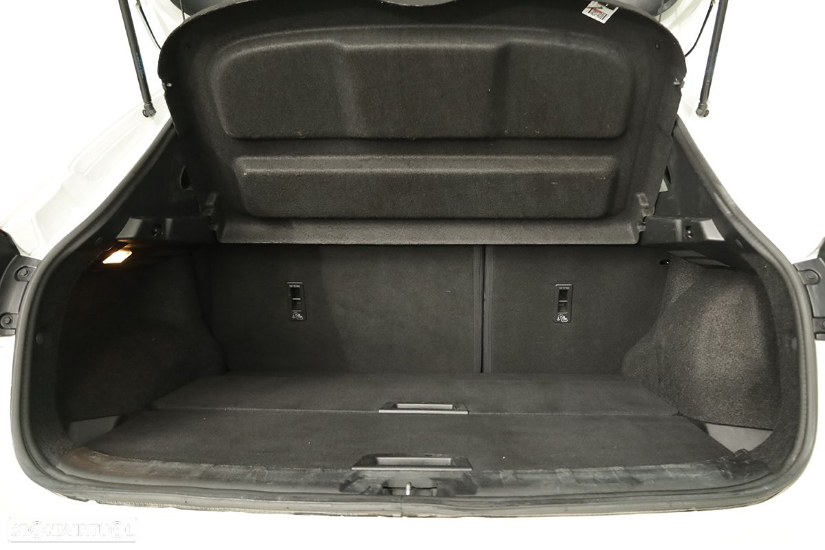 Nissan Qashqai 1.2 DIG-T N-Connecta PS Xtronic - 24