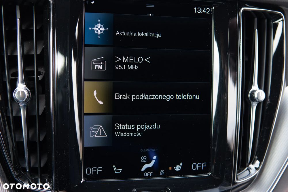 Volvo XC 60 D4 AWD R-Design - 17