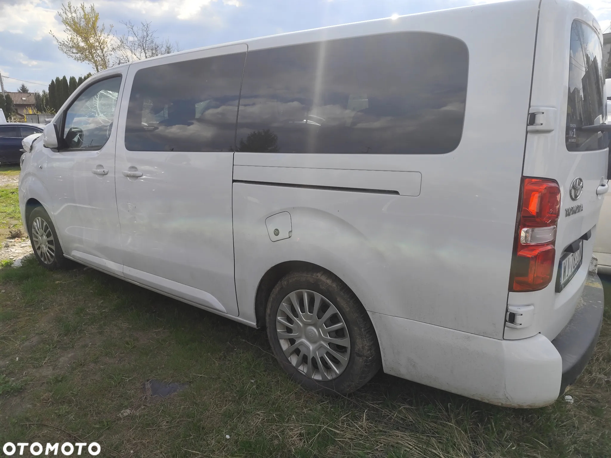 Toyota ProAce Kombi 2.0 D-4D Long 2,8t - 6