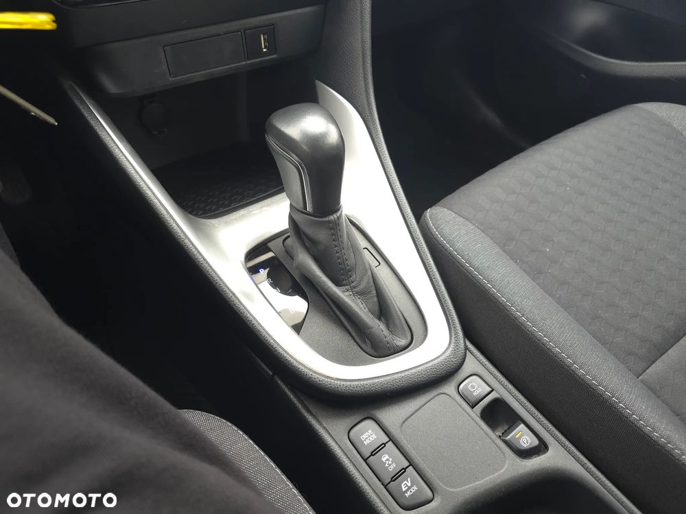 Toyota Yaris - 25