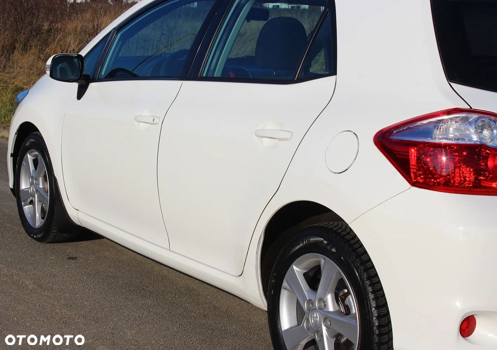 Toyota Auris 1.6 Executive - 18