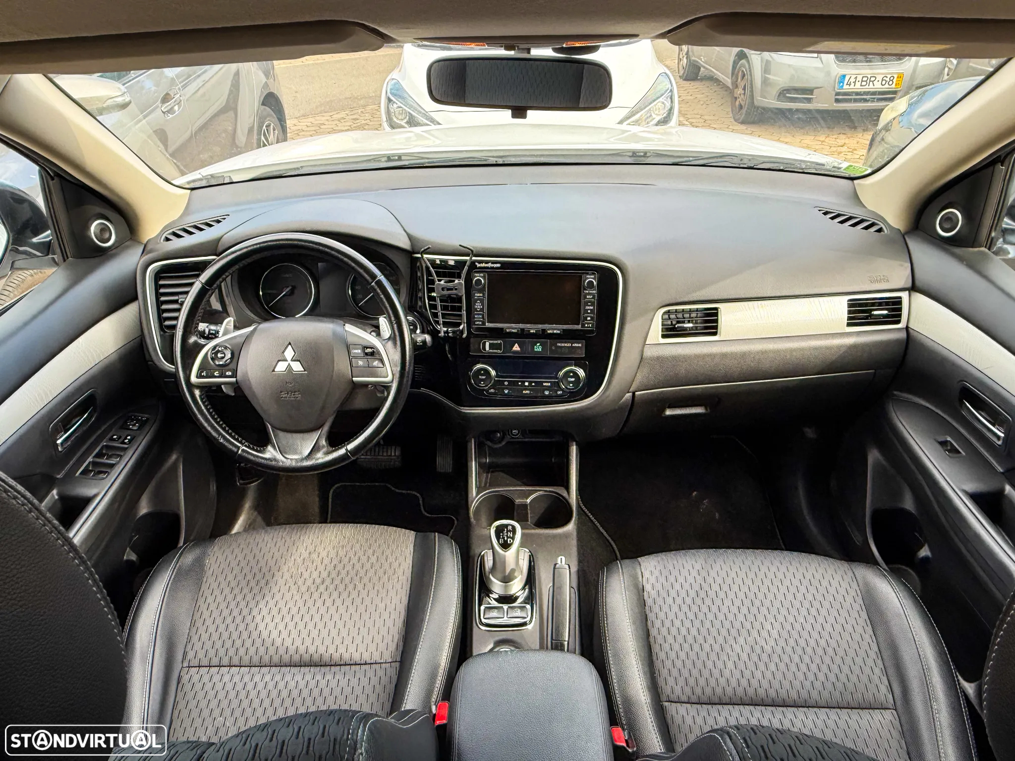 Mitsubishi Outlander - 7