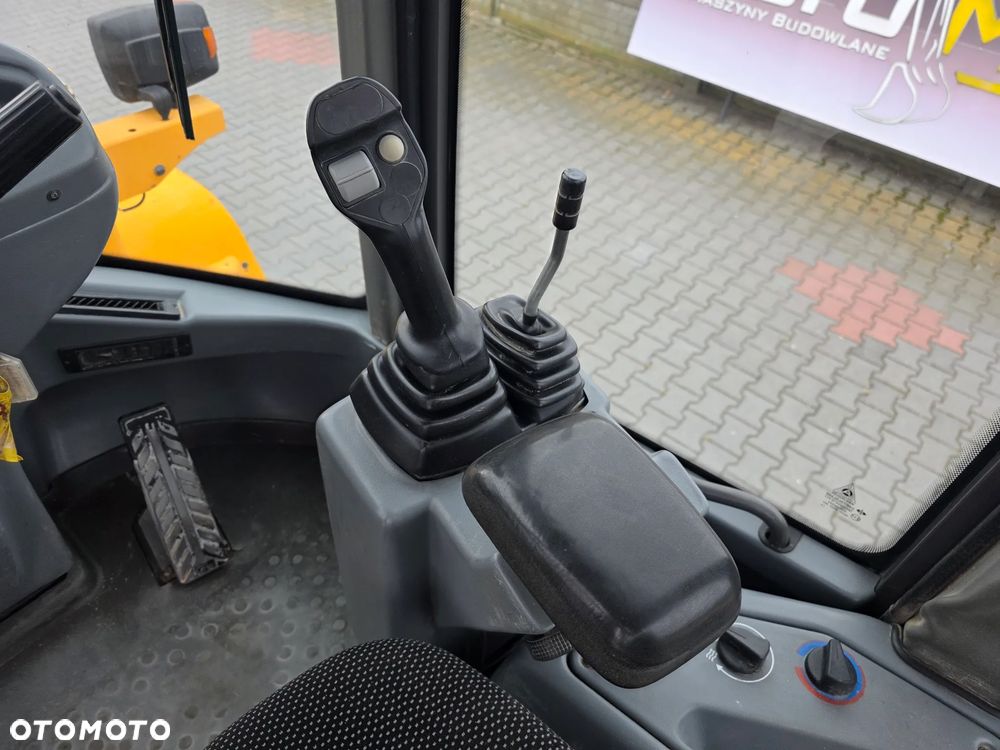 Volvo L30B-ZX, 2013 ROK, ŁYŻKA OTWIERANA + WIDŁY - 29