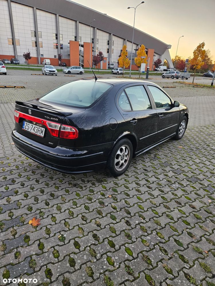 Seat Toledo 1.8 Signo - 4
