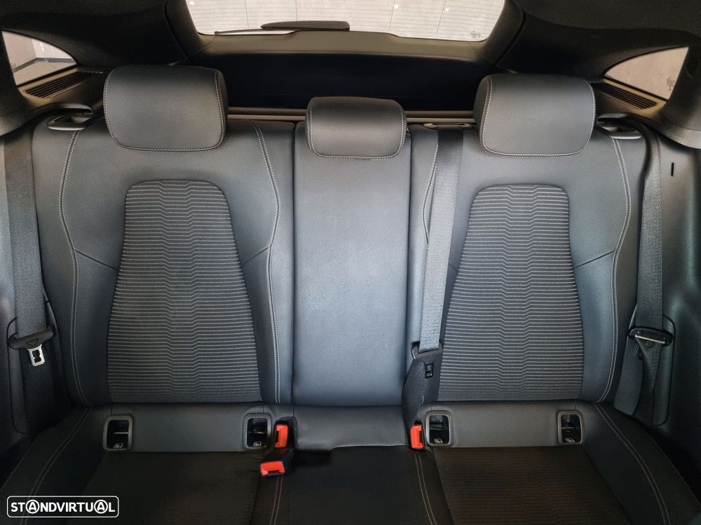 Mercedes-Benz CLA 250 e Shooting Brake Style Plus - 9