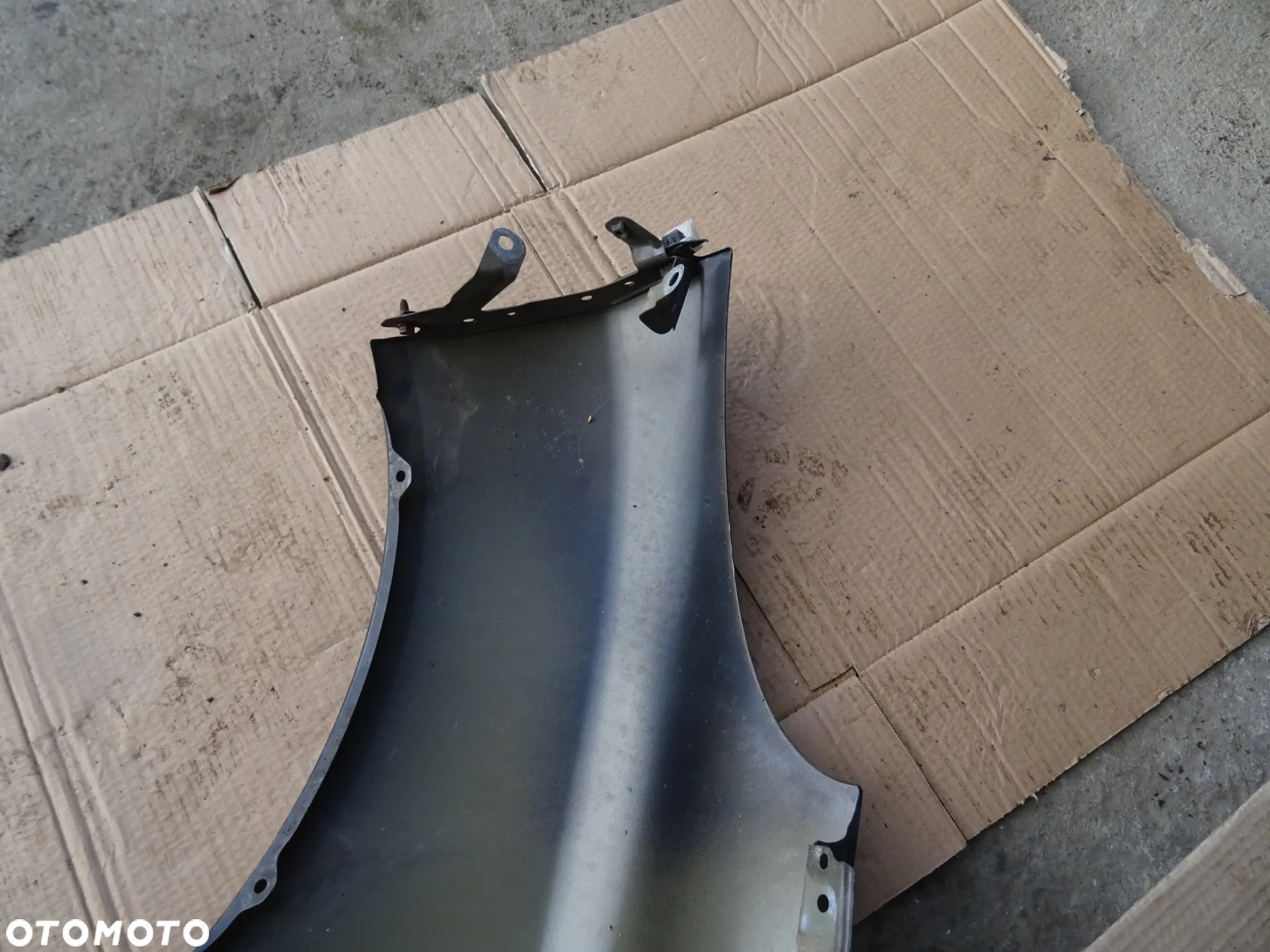 Błotnik Prawy Przód Nissan Micra K12 Z11G - 10