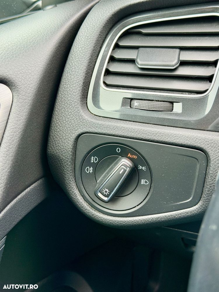 Volkswagen Golf 1.6 TDI DSG Comfortline - 20