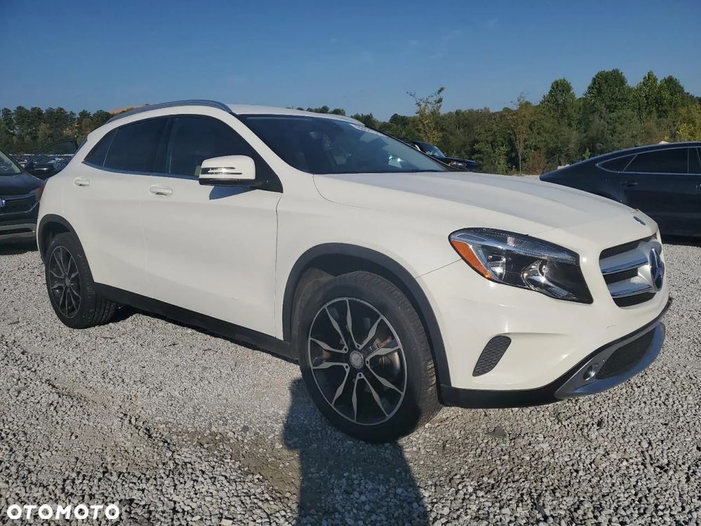 Mercedes-Benz GLA 250 4-Matic - 1