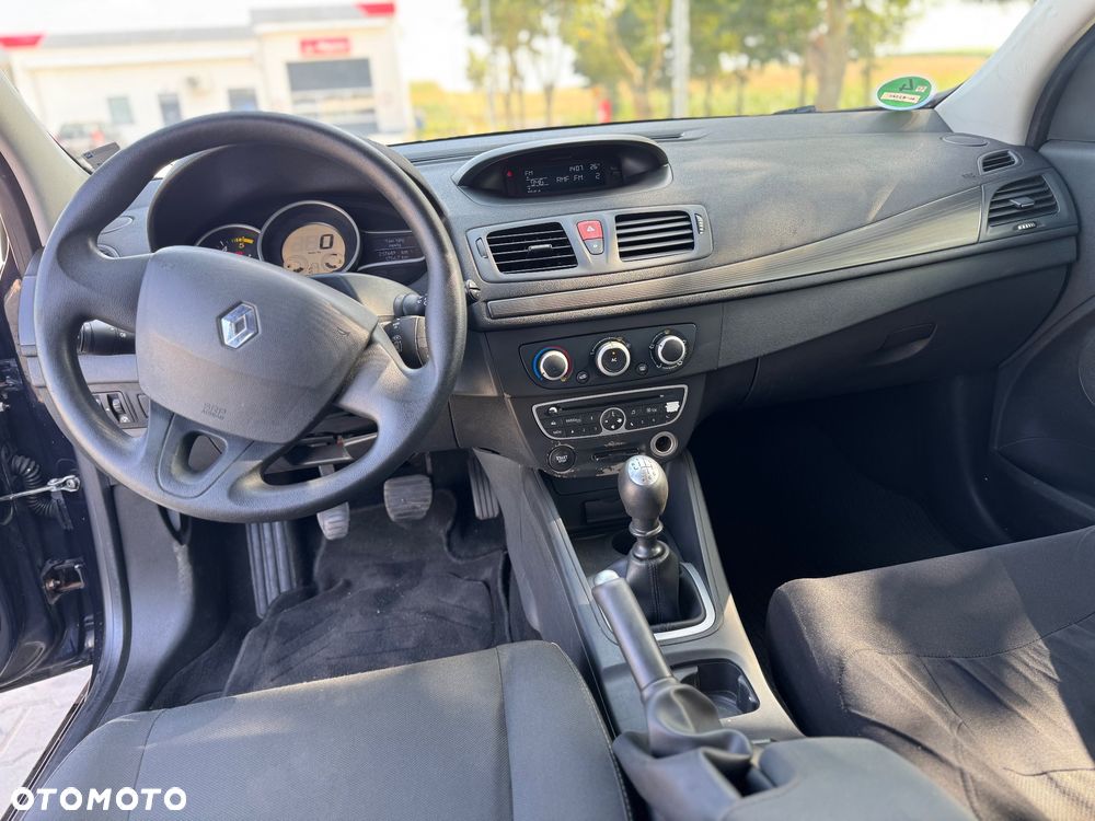 Renault Megane 1.5 dCi Authentique - 10