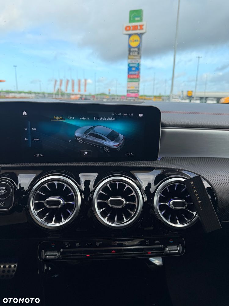 Mercedes-Benz CLA - 16
