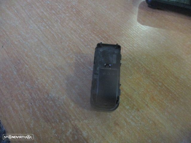 Interruptor CC3366380A MAZDA 5 2006 VIDRO TRASEIRO Direito - 1