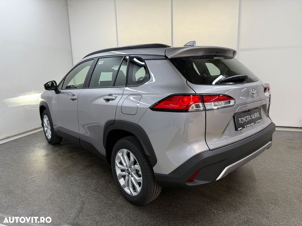 Toyota Corolla Cross - 24