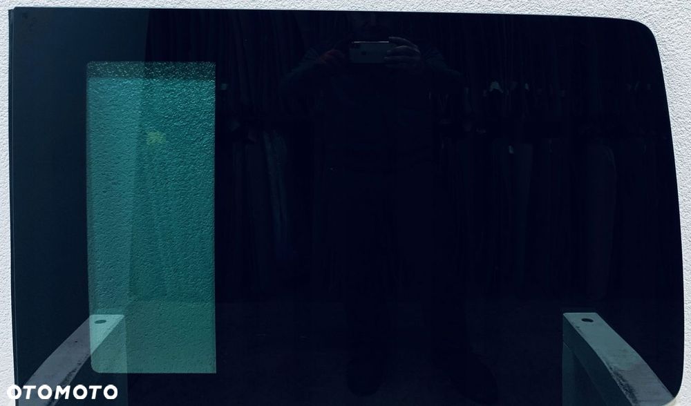 Szyba boczna lewa tylna VW T5 T6 CALIFORNIA - PRZYCIEMNIANA - 1