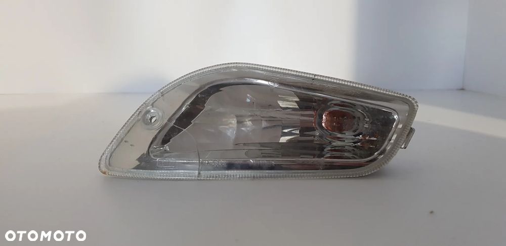 Piaggio Vespa LX Kierunkowskaz Kierunek Migacz Lewy Tył Tylny - 3