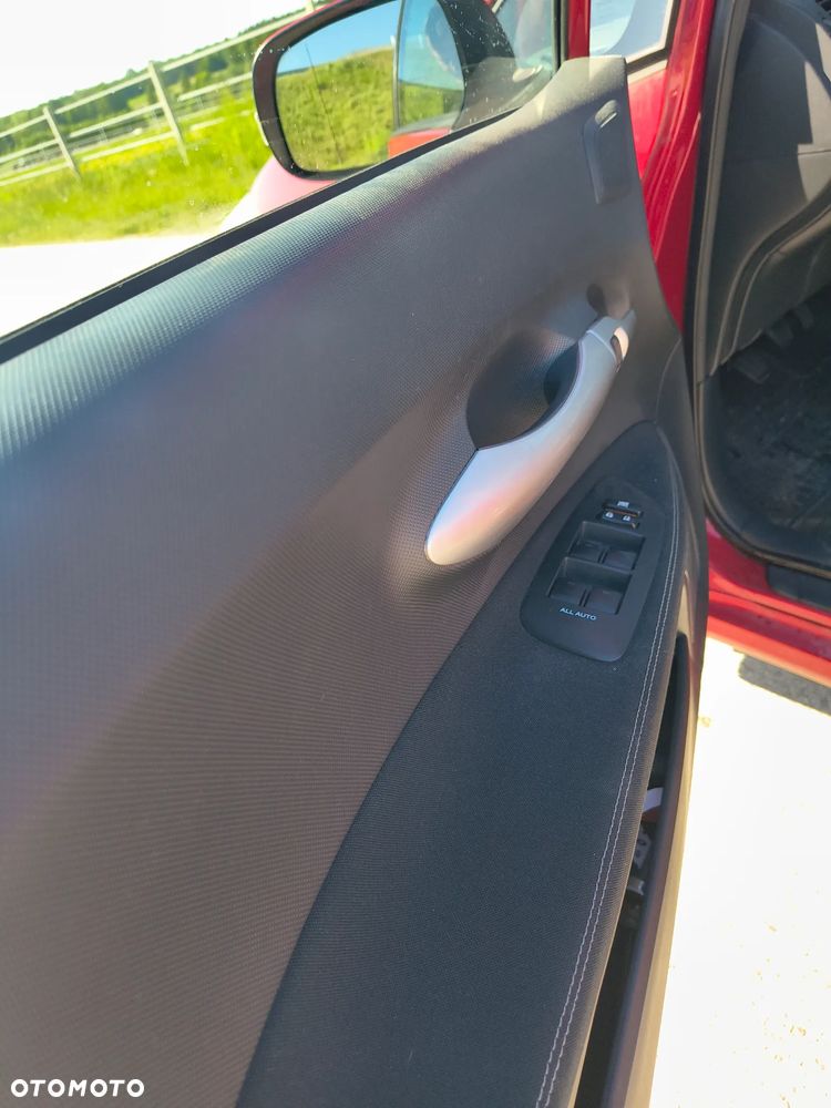 Toyota Auris 1.33 VVT-i - 12