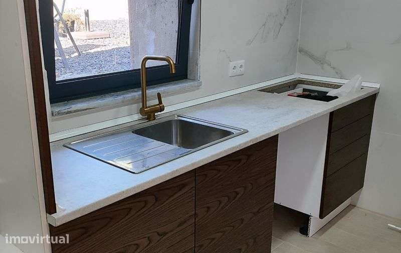 Casa V1+1 ao ano - Grande imagem: 2/3