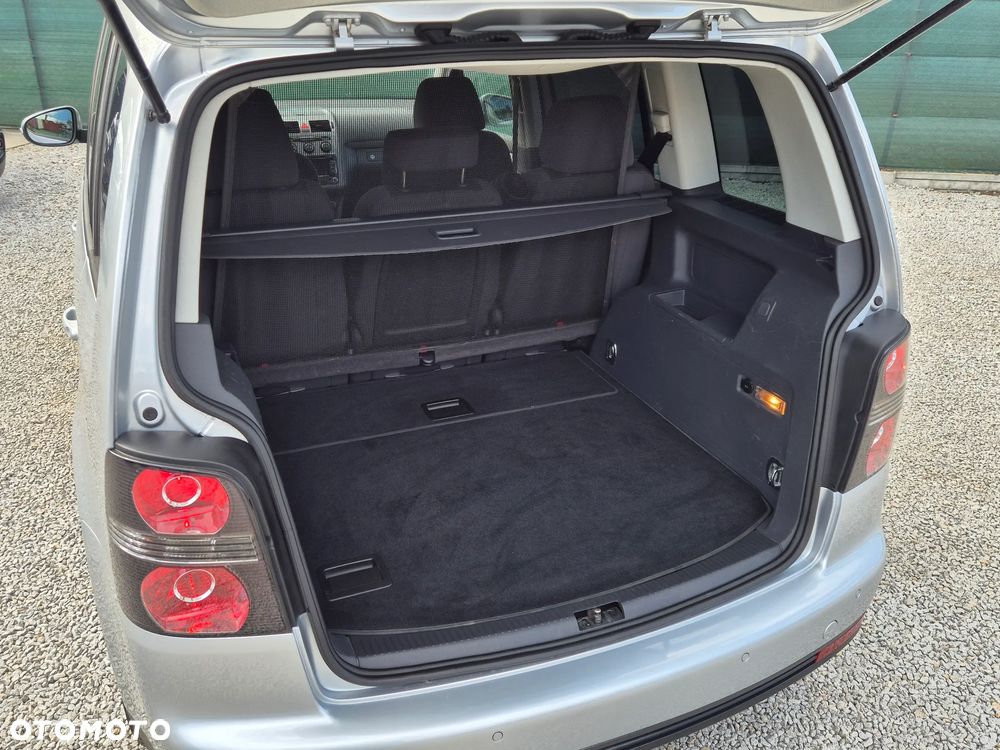 Volkswagen Touran 1.9 TDI DPF DSG Freestyle - 19
