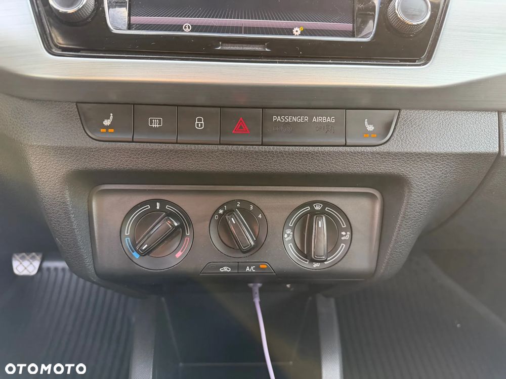 Skoda Fabia 1.0 TSI Style Color - 18