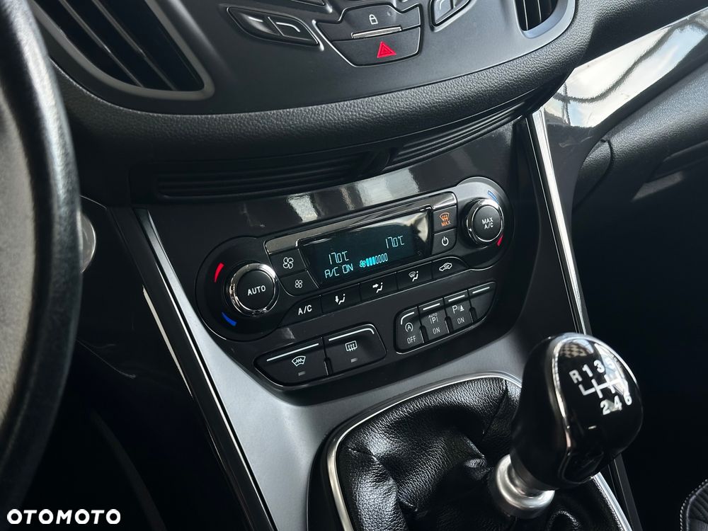 Ford Kuga - 23