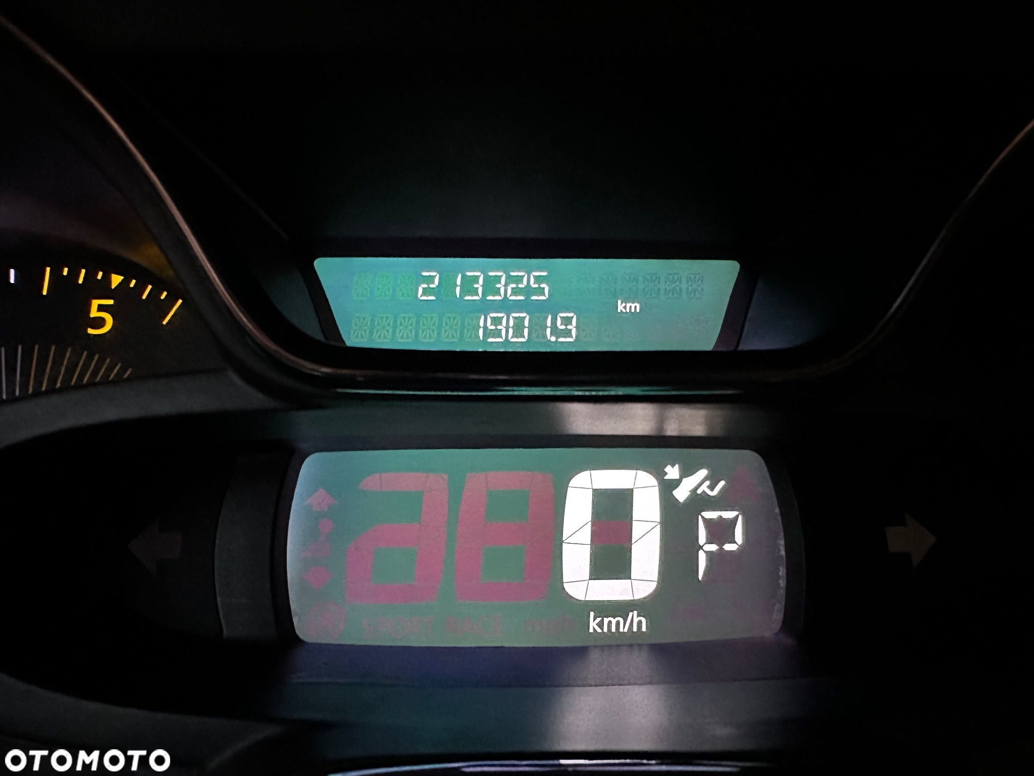 Renault Captur 1.5 dCi Intens EDC - 22