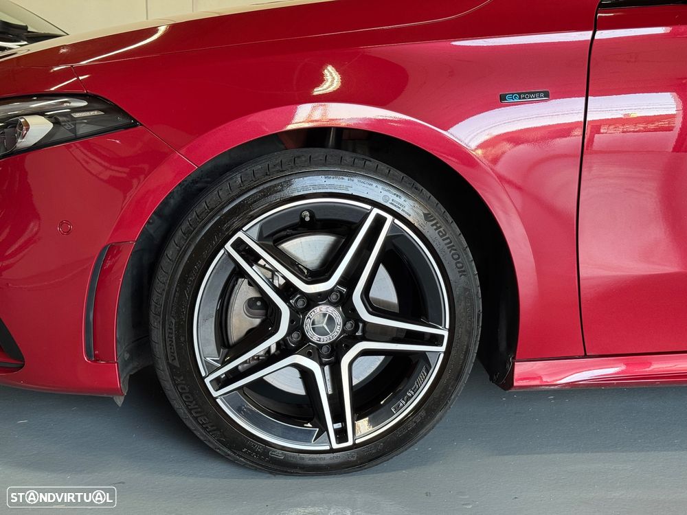 Mercedes-Benz A 250 e 8G-DCT AMG Line - 11
