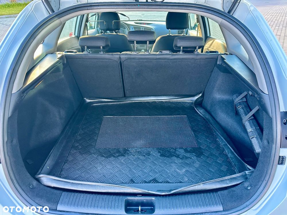 Kia Ceed Cee'd 1.6 GDI L - 6