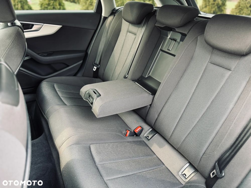 Audi A4 Avant 2.0 TDI S tronic - 17