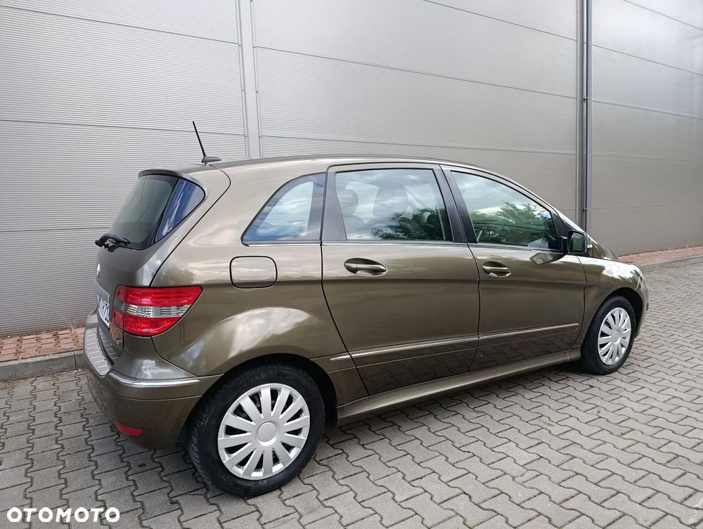 Mercedes-Benz Klasa B 180 - 7