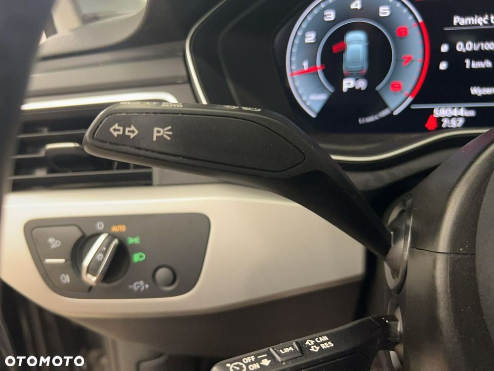 Audi A4 Avant 35 TFSI mHEV S tronic - 24