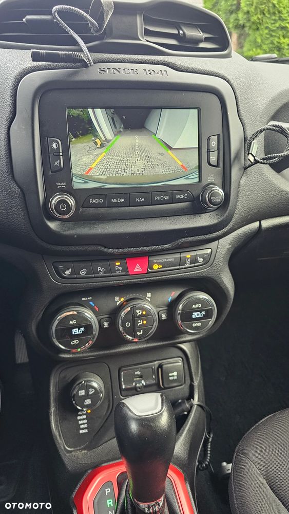 Jeep Renegade - 26
