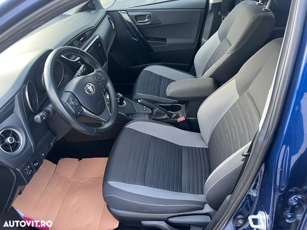 Toyota Auris - 8