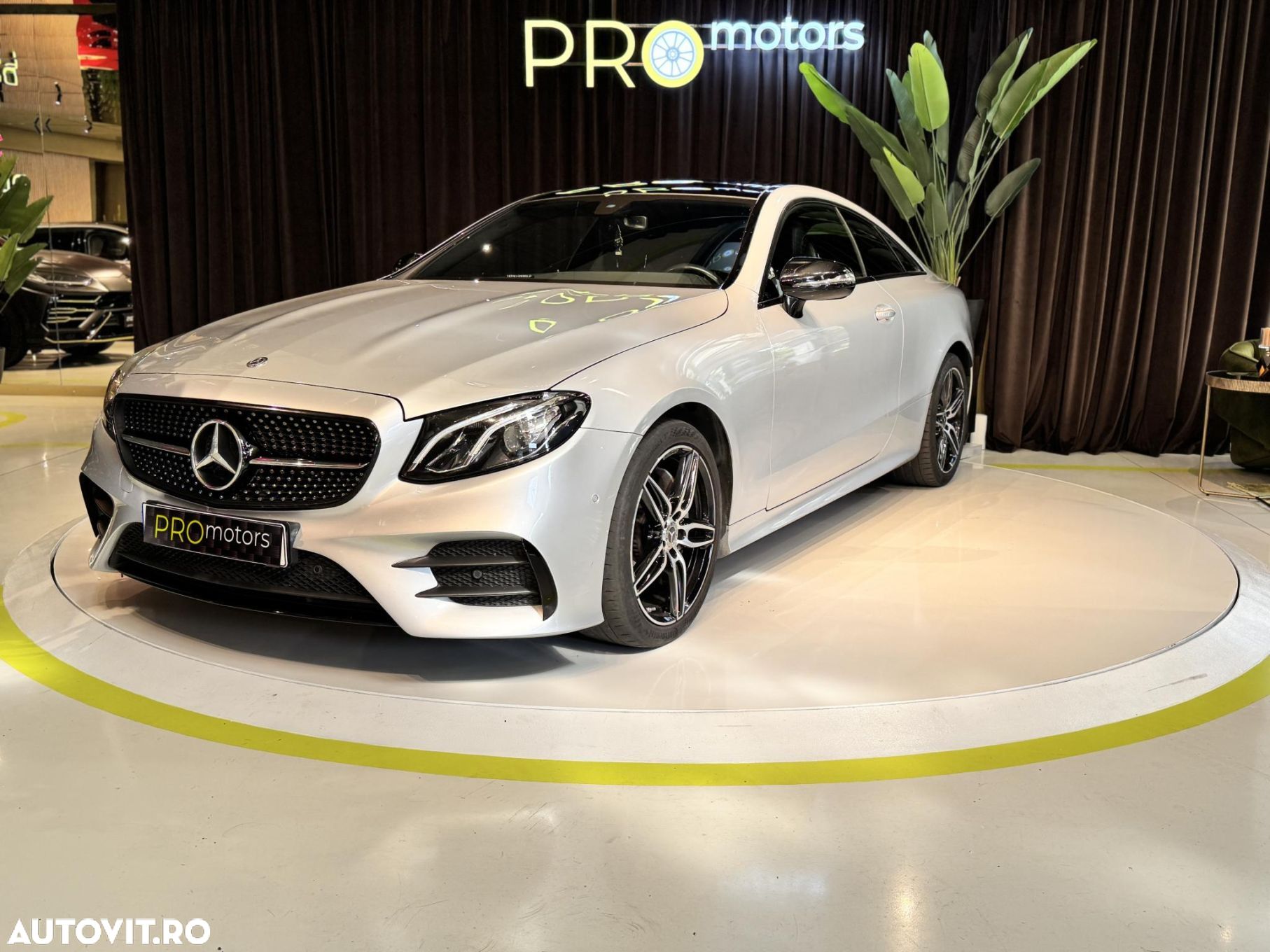 Mercedes-Benz E 200 Coupe 9G-TRONIC AMG Line - 1